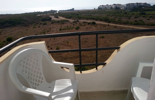 Achakkar Apartamento | Apartamento en Tánger, junto al mar con piscina y garaje.