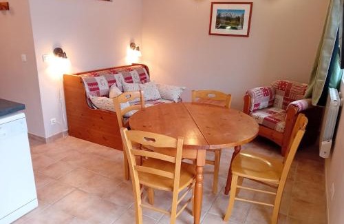 Termignon Apartamento | Apartment in Termignon with Ski-In Ski-Out