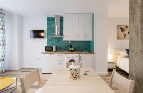 Camino de Ronda Apartamento | APARTAMENTO EN EL CENTRO CON BALCON