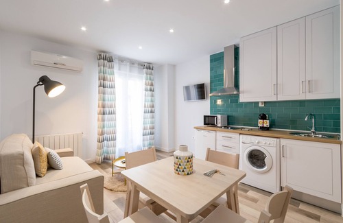 Camino de Ronda Apartamento | APARTAMENTO EN EL CENTRO CON BALCON