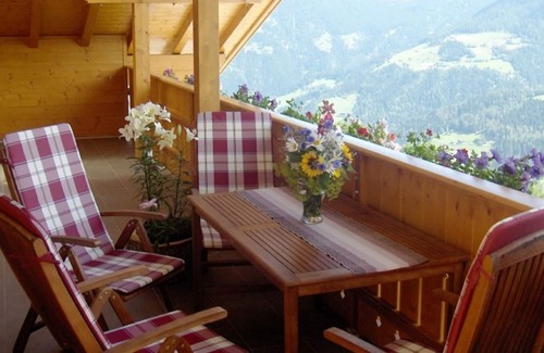Santa Valburga Apartamento | Apartment in Ultental