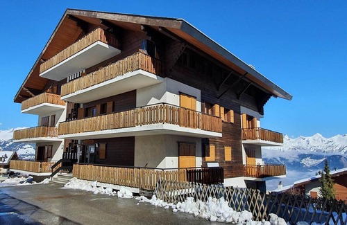 Nendaz Apartamento | Apartment in Veysonnaz with Stunning Views