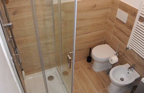 Nicolosi Villa | Apartamento en villa con gran parque en la calle principal de Nicolosi