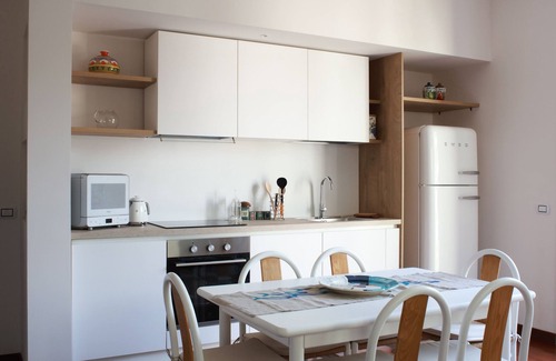 Grottasanta Apartamento | Apartment in Villa with garden Light Blue