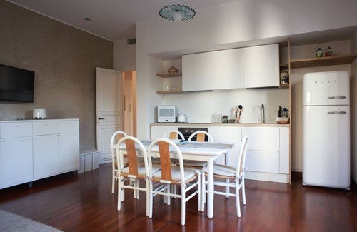 Grottasanta Apartamento | Apartment in Villa with garden Light Blue