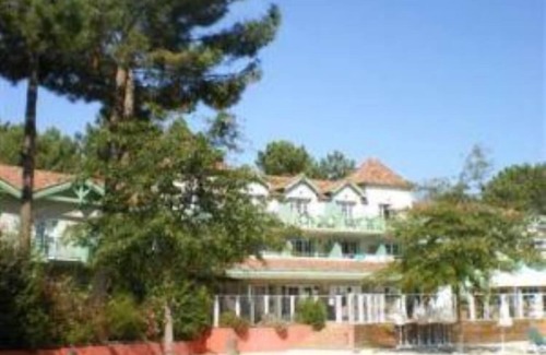 Lacanau-Ocean Apartamento | Apartment in Village LES PINS located on a golf course