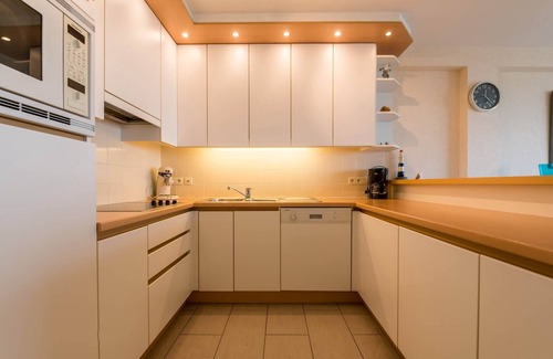 Koksijde-Bad Apartamento | Apartamento en Zeedijk con vista al mar