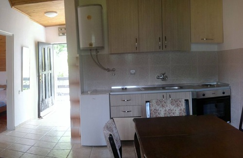 Zelenika Apartamento | Apartamento en Zelenika, 3-4km cerca de Herceg Novi. Wi - Fi, Plaza de aparcamiento