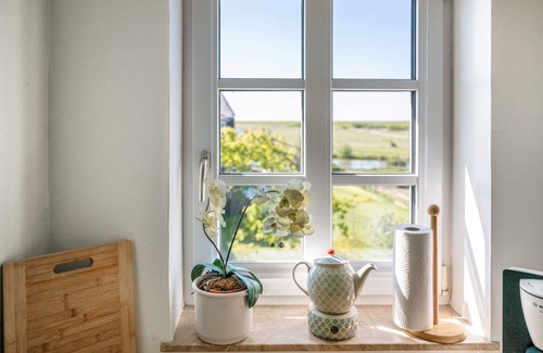 Pellworm Apartamento | Apartamento 'Inselblick' con jardín compartido, balcón y Wi-Fi