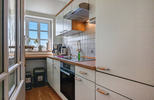 Pellworm Apartamento | Apartamento 'Inselblick' con jardín compartido, balcón y Wi-Fi