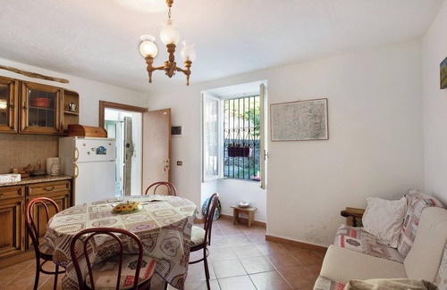 Borghetto Di Borbera Apartamento | Apartamento 'Orizzonte Calmo' con vistas a la montaña, jardín y Wi-Fi