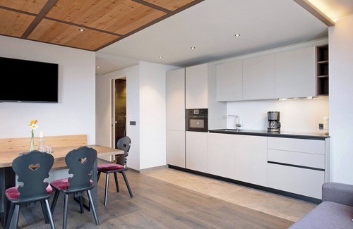 Carezza Apartamento | Apartamento "Angerle Alm Apt König Laurin" con terraza privada, jardín compartido y Wi-Fi