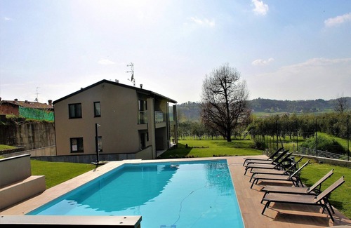 Torbiato di Adro Apartamento | Apartamento en Iseo con piscina