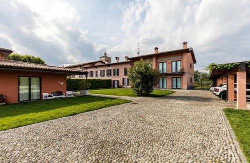 Torbiato di Adro Apartamento | Apartamento en Iseo con piscina