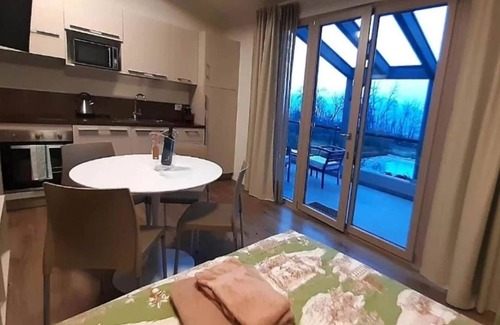 Torbiato di Adro Apartamento | Apartamento en Iseo con Piscina