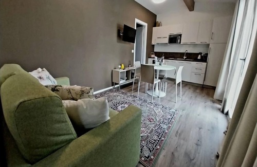 Torbiato di Adro Apartamento | Apartamento en Iseo con Piscina