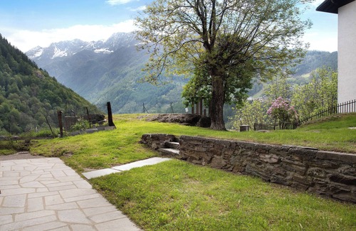 Chiesa in Valmalenco Apartamento | Apartamento "Bellavista" con vistas a la montaña y jardín