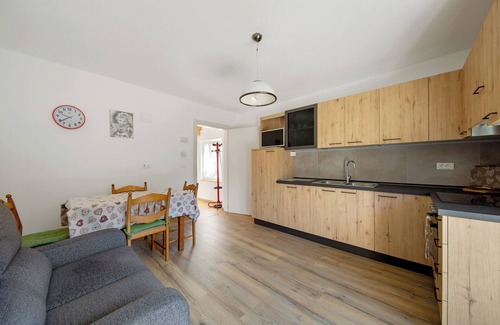 San Pietro di Cadore Apartamento | Apartamento 'Blu' con vistas a la montaña, terraza privada y Wi-Fi