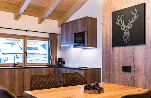 Selva di Val Gardena Apartamento | Apartamento "Piciulei Pitl" con vistas a la montaña, jardín y Wi-Fi