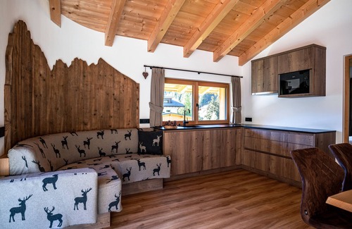 Selva di Val Gardena Apartamento | Apartamento "Piciulei Pitl" con vistas a la montaña, jardín y Wi-Fi