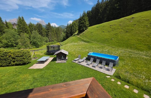 Selva di Val Gardena Apartamento | Apartamento "Piciulei Pitl" con vistas a la montaña, jardín y Wi-Fi