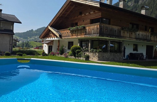 Selva di Val Gardena Apartamento | Apartamento "Piciulei Grant" con vistas a la montaña, jardín y Wi-Fi