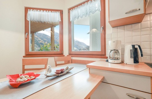 San Martino in Passiria Apartamento | Apartamento "Kelderer Hof - Meran" con vistas a la montaña, terraza, jardín y Wi-Fi