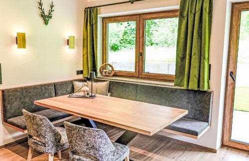 Leogang Apartamento | Apartment Jagerstüberl-60qm EG mit gr Terrasse by Interhome