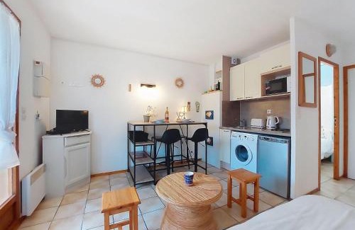 Les Mathes Apartamento | Apartment Jardins de la Palmyre 2-1 by Interhome