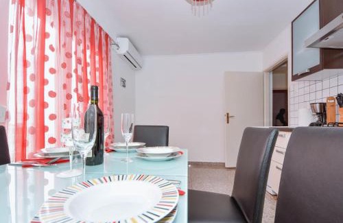 Cesarica Apartamento | Apartment Jelena by Interhome