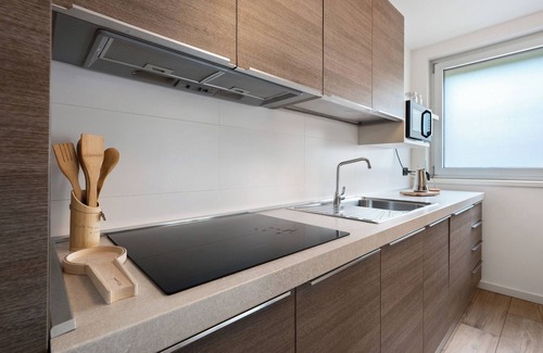 Ponte Arche Apartamento | Apartamento 'Jubilant' con vistas a la montaña, balcón y aire acondicionado