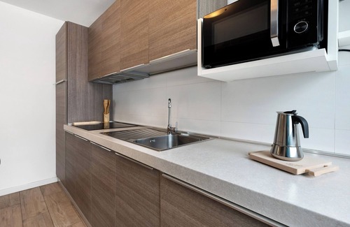 Ponte Arche Apartamento | Apartamento 'Jubilant' con vistas a la montaña, balcón y aire acondicionado