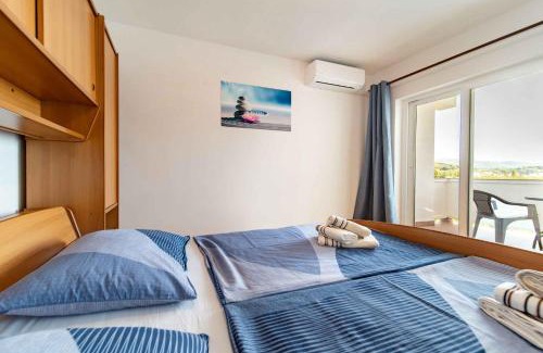 Suha Punta Apartamento | Apartment Kampor 1