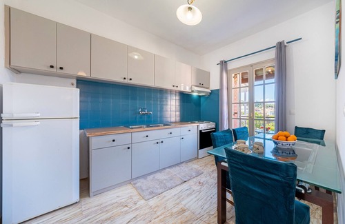 Kassiopi Apartamento | Apartamento 'Kassiopi 2' con vistas a la montaña, Wi-Fi y aire acondicionado