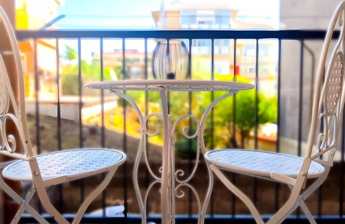 Cibali Apartamento | Apartment 'Kataneasyhouse' with Private Terrace, Wi-Fi and Air Conditioning