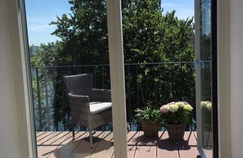 Holtenau Apartamento | Apartment Kiel - canal view - apartment / apartment, shower, toilet