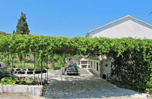 Arbanija Apartamento | Apartment Klarić-2 by Interhome