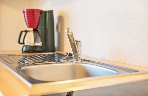 Naz Apartamento | Apartamento "Klementhof Nr 3" con vistas a la montaña, piscina, Wi-Fi, balcón y jardín