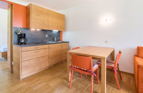 Silandro Apartamento | Apartamento 'Kortscherhof Depandance Apt 1' con vistas a la montaña, terraza privada y Wi-Fi