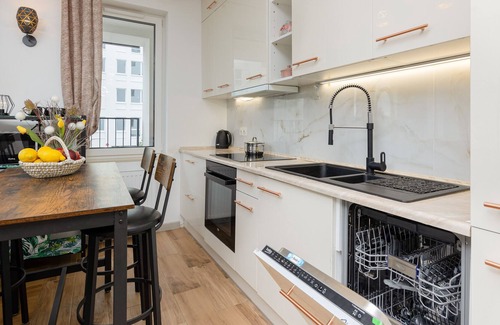Praga Polnoc Apartamento | Apartment Kotsisa + Parking by Renters