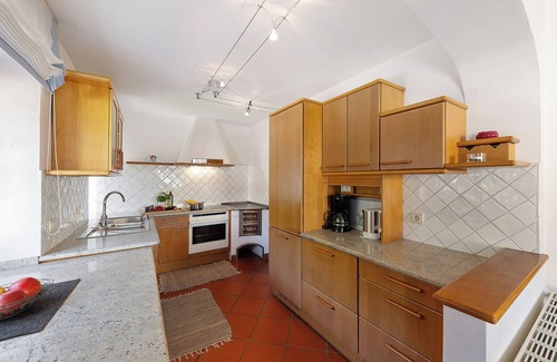 Terlano Apartamento | Apartamento 'Kreutnerbinderhof' con vistas a la montaña, terraza privada y Wi-Fi
