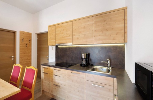 Valdaora di Mezzo Apartamento | Apartamento 'Kriendl Nr 4' con vistas a la montaña, terraza privada y Wi-Fi