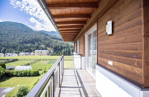 Perca Apartamento | Apartamento "Kronsun - Glück" con vistas a la montaña, Wi-Fi, 3 balcones y jardín
