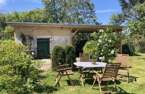 Kroepelin Apartamento | Apartamento 'Krueselwind' con terraza privada, jardín compartido y Wi-Fi