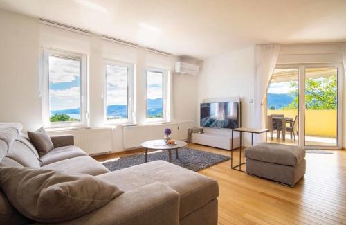Kastav Apartamento | Apartment Kvarner house-2 by Interhome