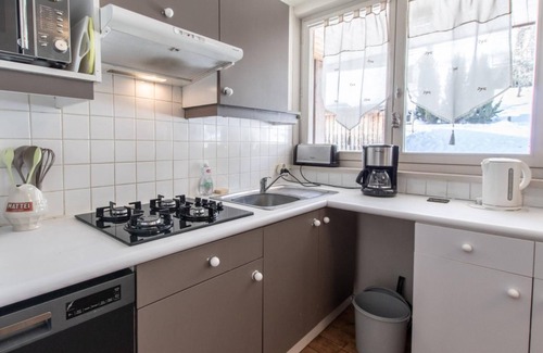 Saint-Ferreol Apartamento | Apartamento 'L'Ancolie' con vistas a la montaña, terraza compartida y Wi-Fi