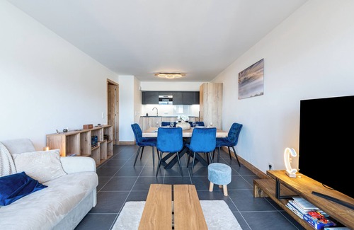 Montalbert Apartamento | Apartamento 'L'écrin Des Sapins' con vistas a la montaña, balcón y Wi-Fi