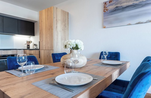 Montalbert Apartamento | Apartamento 'L'écrin Des Sapins' con vistas a la montaña, balcón y Wi-Fi
