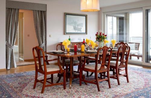 Montreux City Centre Apartamento | Apartment L'Esplanade A1-4 by Interhome