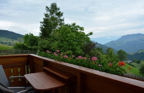 Fie allo Sciliar Apartamento | Apartment Lärchenwald in Fiè allo Sciliar, cozy vacation apartment Adults Only